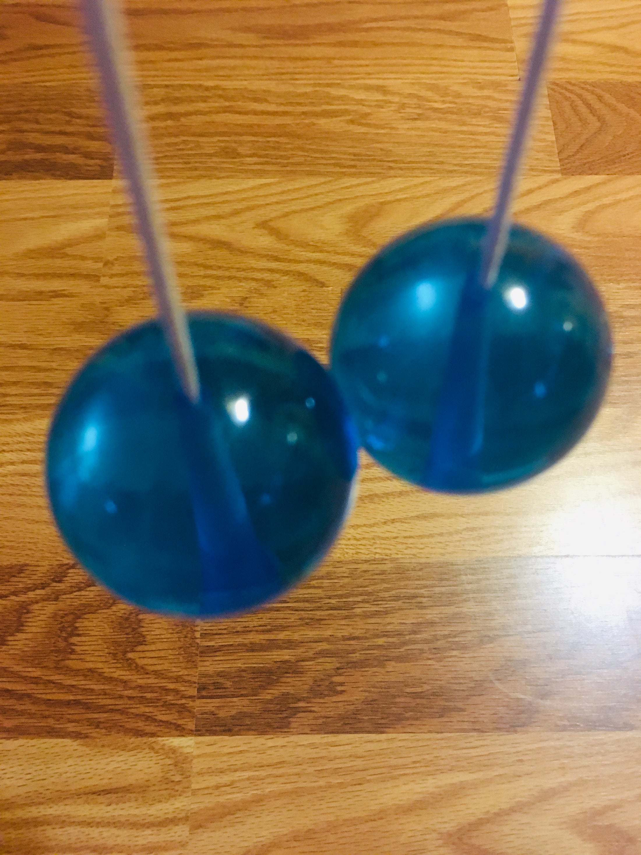Clackers Acrylic Balls – MASCORROS